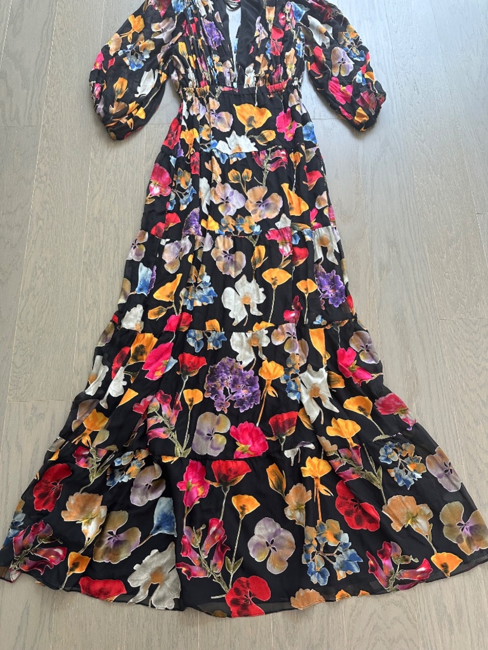 Alice + Olivia Floral V-neck Maxi Dress Black Satin Blouson Sleeve Size 2 - Picture 3 of 9